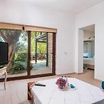 Yalicapkini Boutique