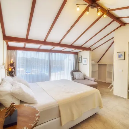 Hotel Yalicapkini Boutique 4*